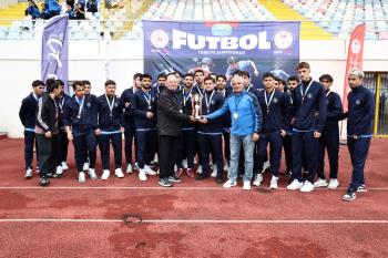 BANÜ Erkek Futbol Takımı Türkiye Üçüncüsü Oldu